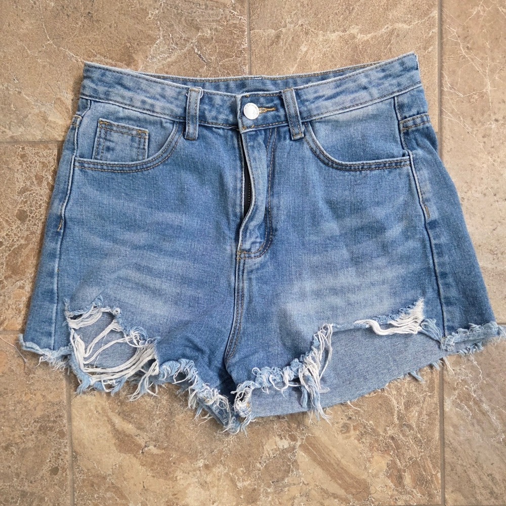 SHEIN Women Light Wash Distressed Denim Shorts High Waisted Frayed Hem‎ Size S